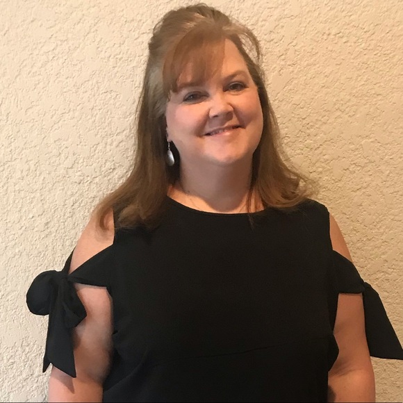 Meet your Posher, Angi - Picture 1 of 1